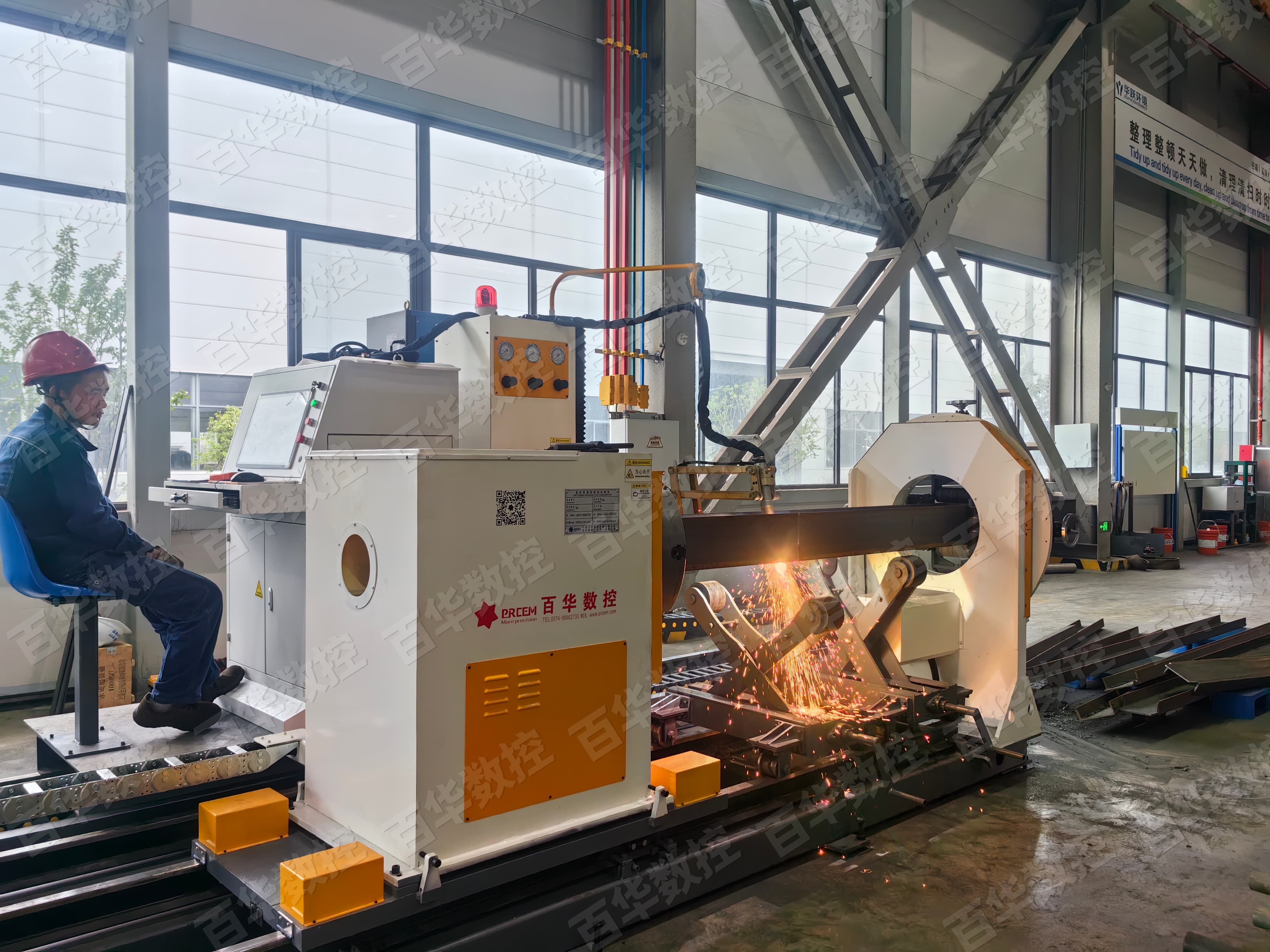 百华 PHM 系列 8 轴数控管子相贯线切割机：高效智能切割，颠覆传统加工